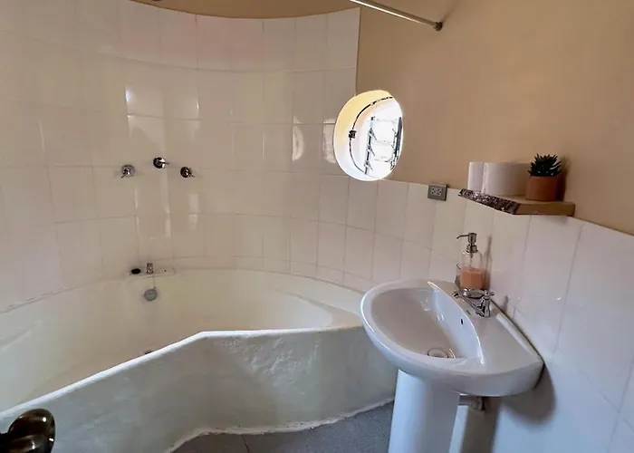 Bright And Spacious Private With Everything Apartamento *