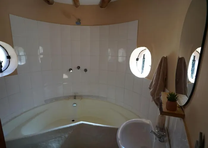 Bright And Spacious Private With Everything Apartamento